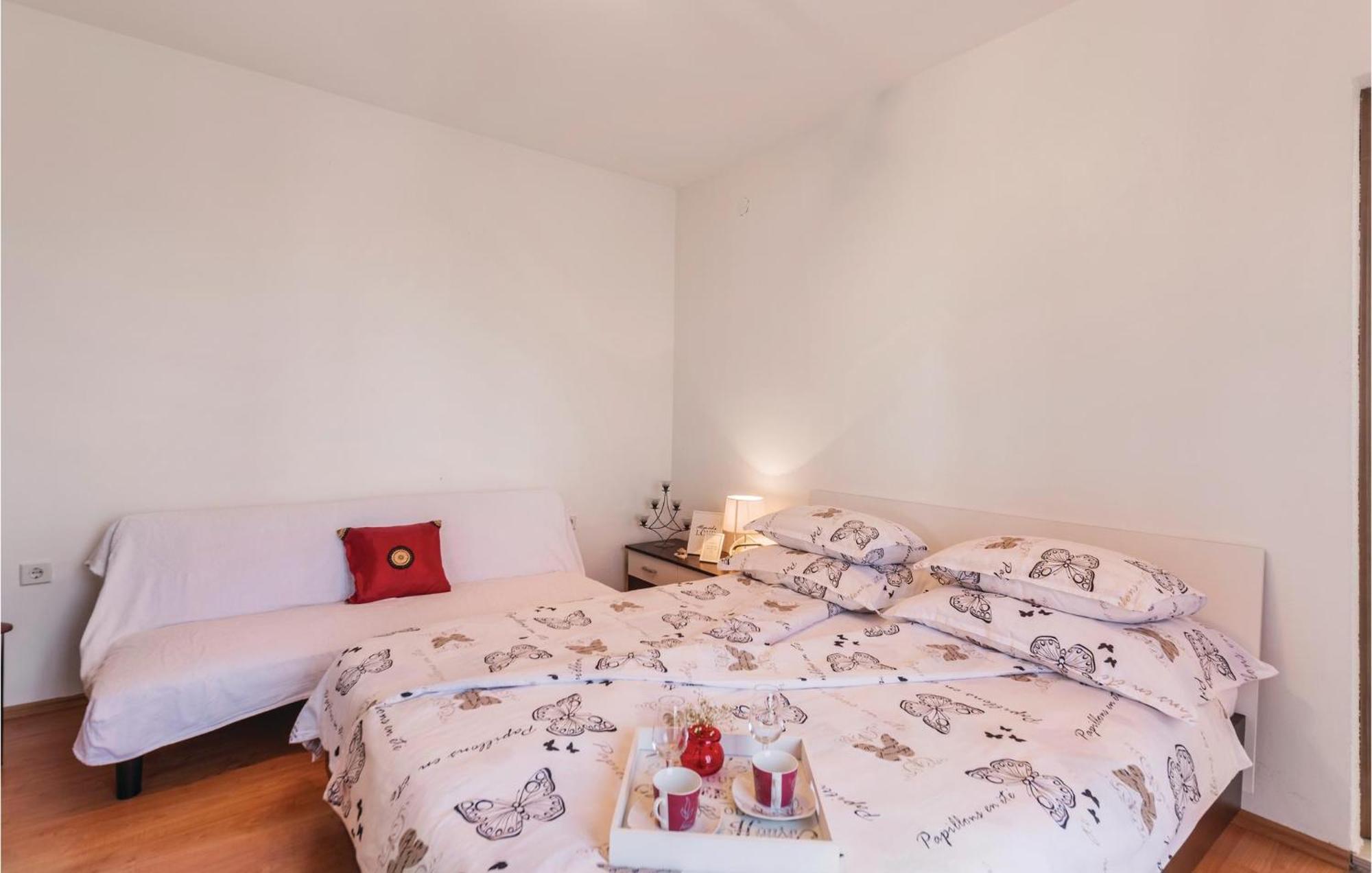 Pet Friendly Apartment In Koromacno With Wifi Exteriér fotografie