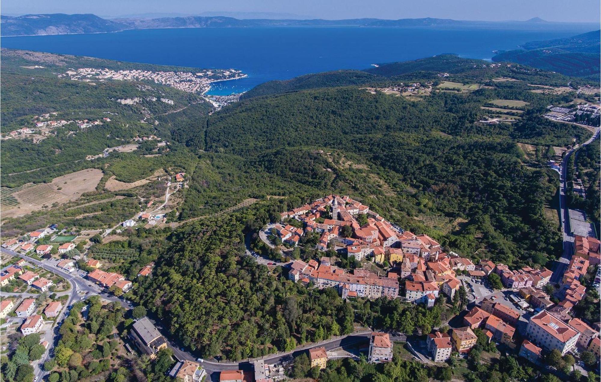 Pet Friendly Apartment In Koromacno With Wifi Exteriér fotografie