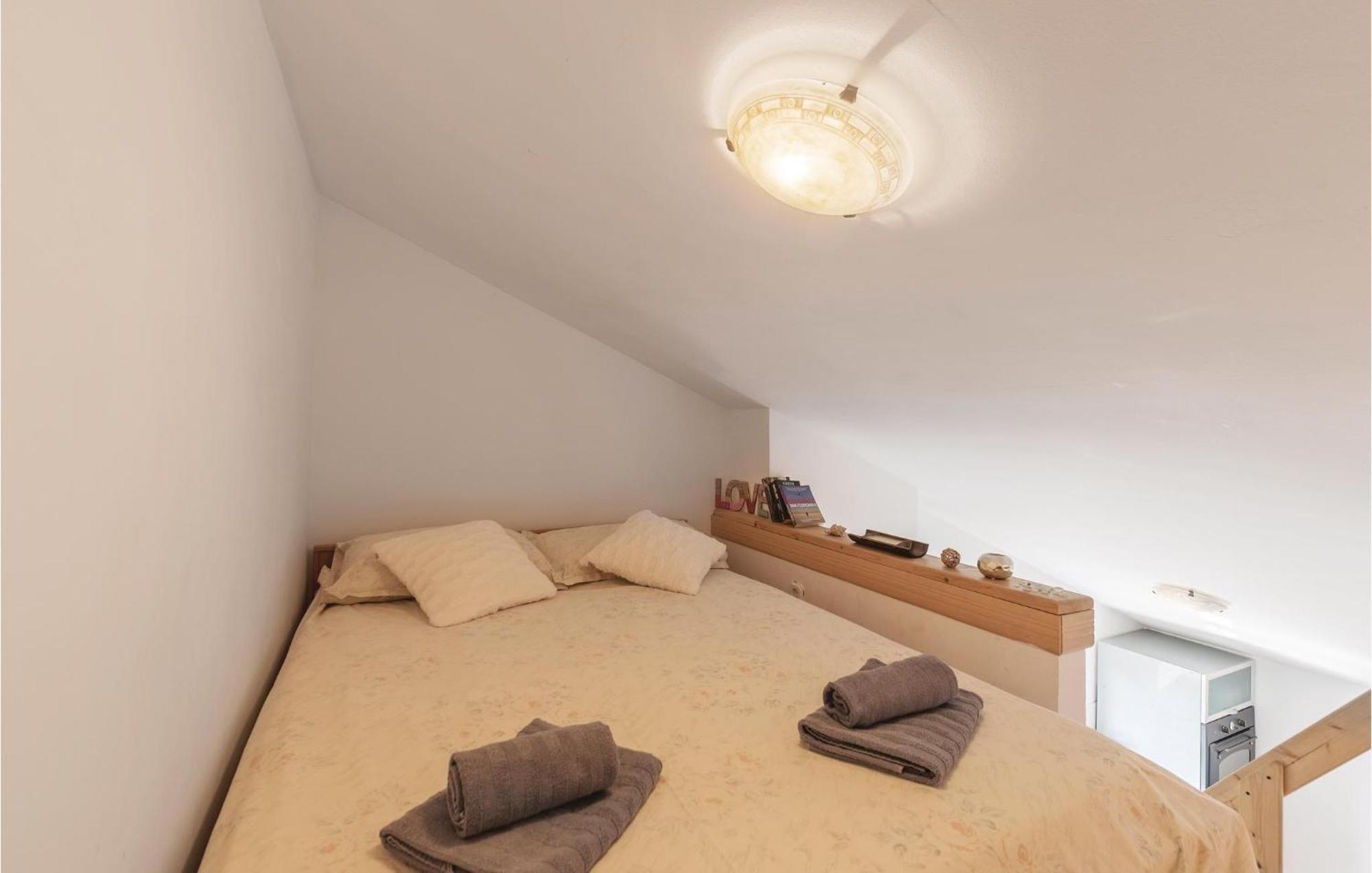 Pet Friendly Apartment In Koromacno With Wifi Exteriér fotografie